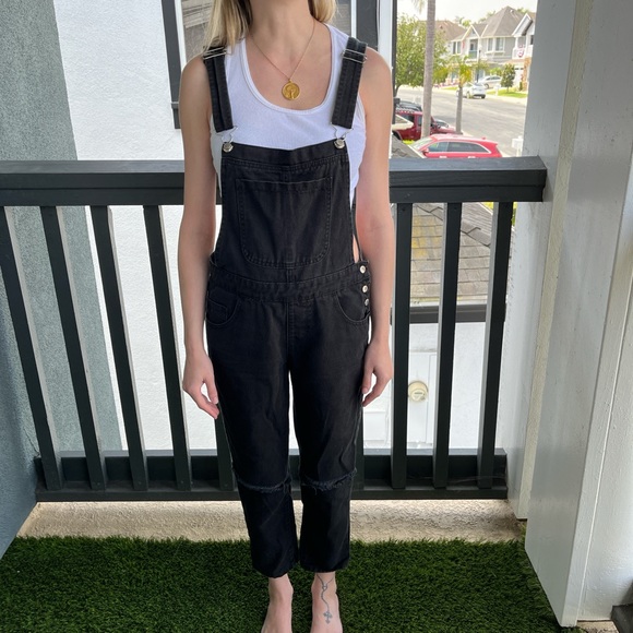 Forever 21 Pants - Forever 21 womens size small black overalls